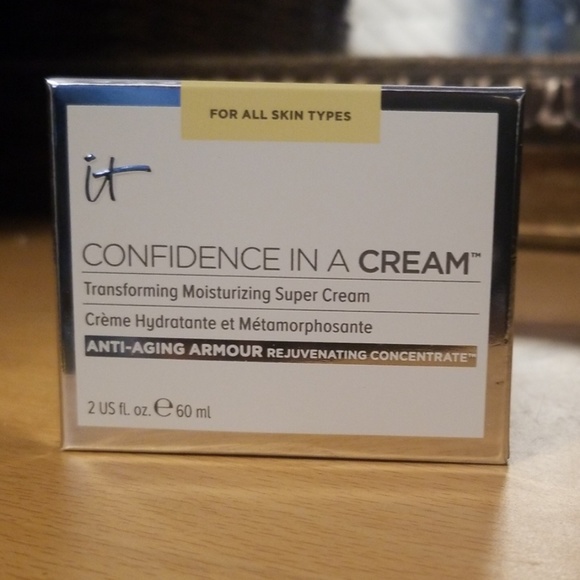 it cosmetics Other - IT cosmetics moisturizing cream